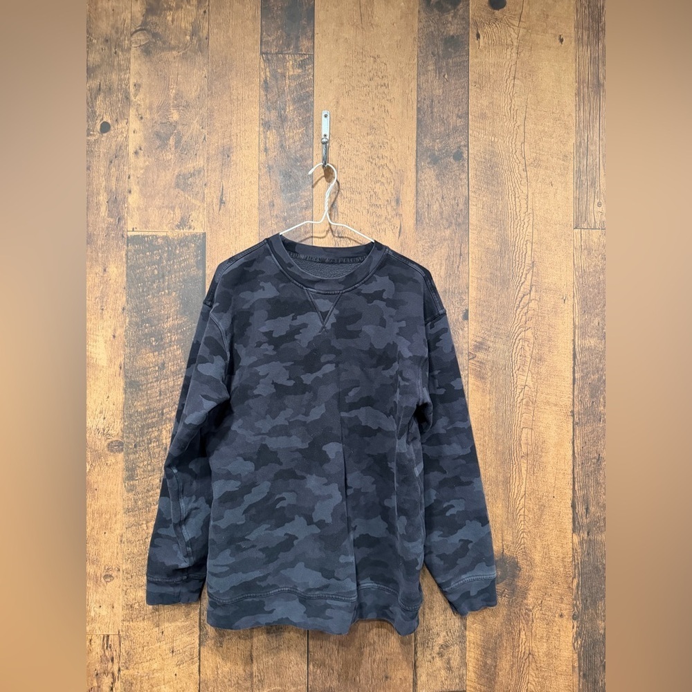 Lululemon Perfectly Oversized Crew
Heritage 365 Camo Deep Coal Multi size 2 EUC - Picture 2 of 4